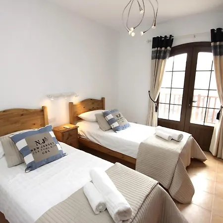 Elegant Oceano Once - Beautiful 5 Bedrooms Private Pool * פלאיה בלנקה