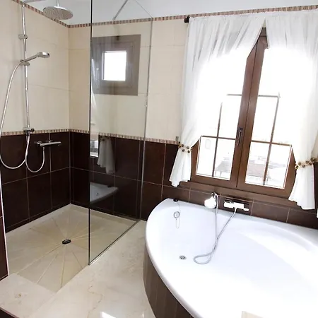 וילה Elegant Oceano Once - Beautiful 5 Bedrooms Private Pool פלאיה בלנקה